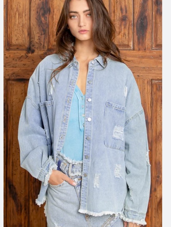 POL Tops - POL TWILL DISTRESSED SHACKET (Lt. wash)